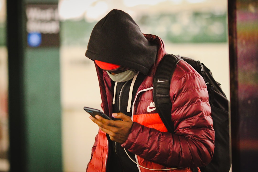 Jak rozpoznać podejrzane wiadomości SMS i nie stracić pieniędzy