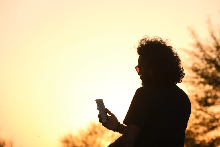 Na co uważać korzystając z publicznego Wi-Fi w kawiarniach i galeriach